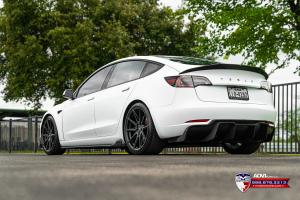 Tesla Model 3 by EVS Motors on ADV.1 Wheels (ADV5.0 FLOWSPEC) 2020 года 